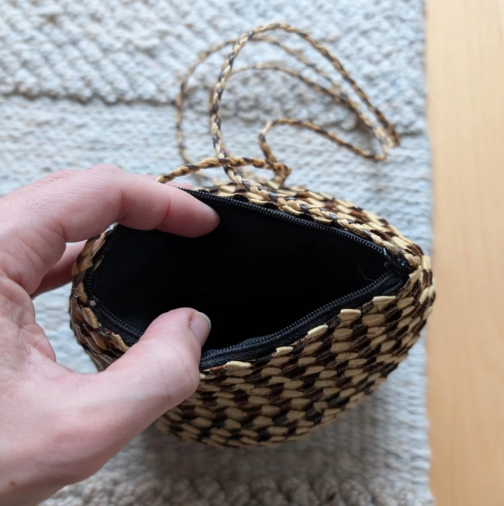 Vintage Wicker Boho Purse - Picture 2 of 4